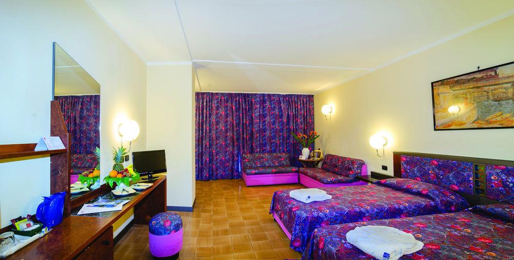 Hotel Le Terrazze Letojanni Eksteriør bilde